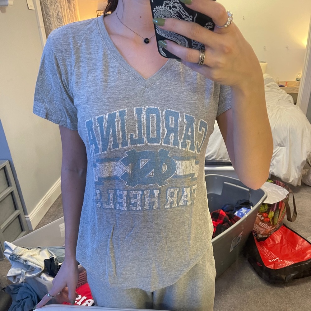 Carolina Tar Heels V-Neck T-Shirt